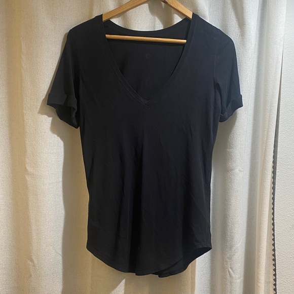 lululemon athletica Black V-Neck Short Sleeve Tee - Picture 1 of 6